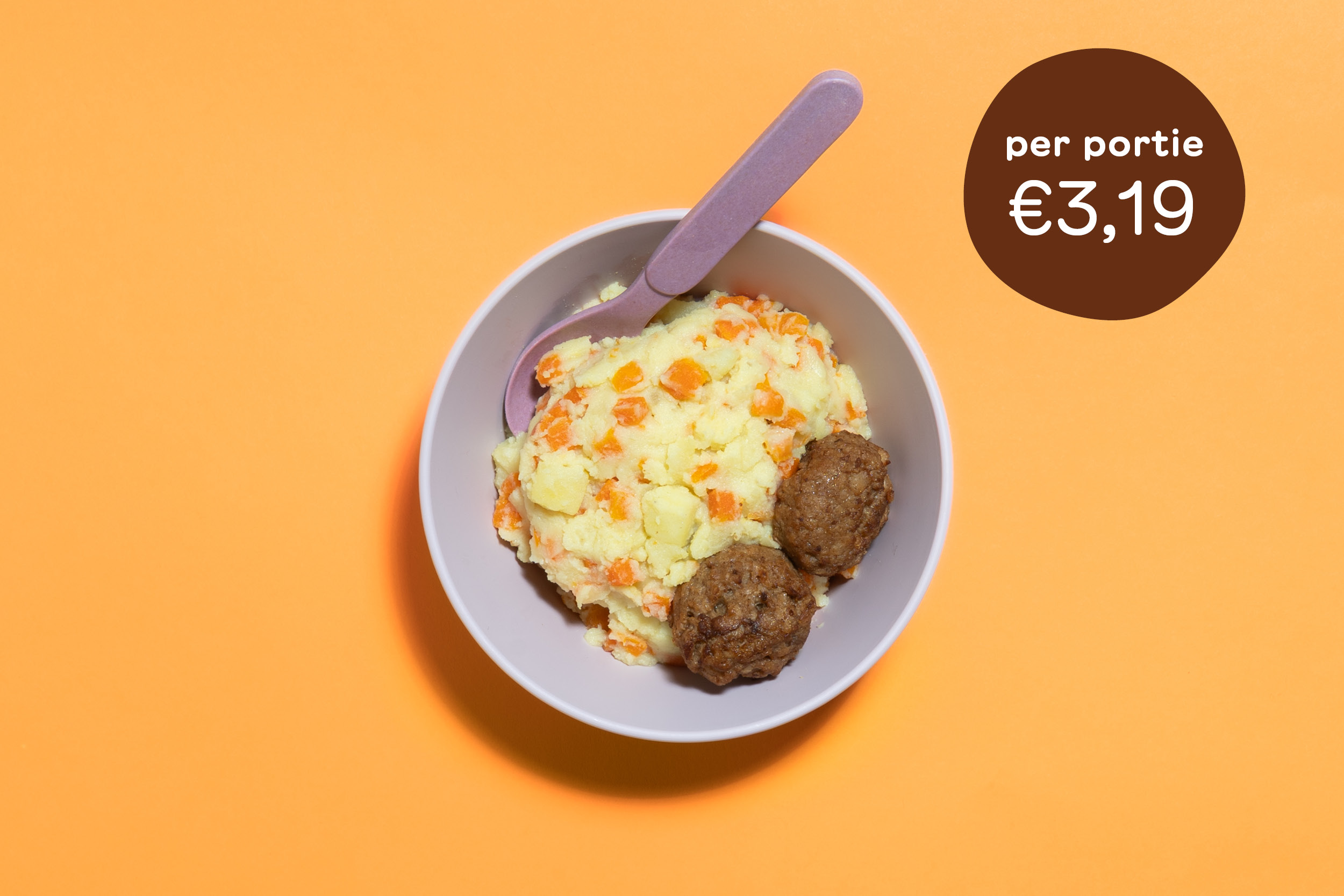 Smulstamp hutselpot met een kalfsgehaktballetje